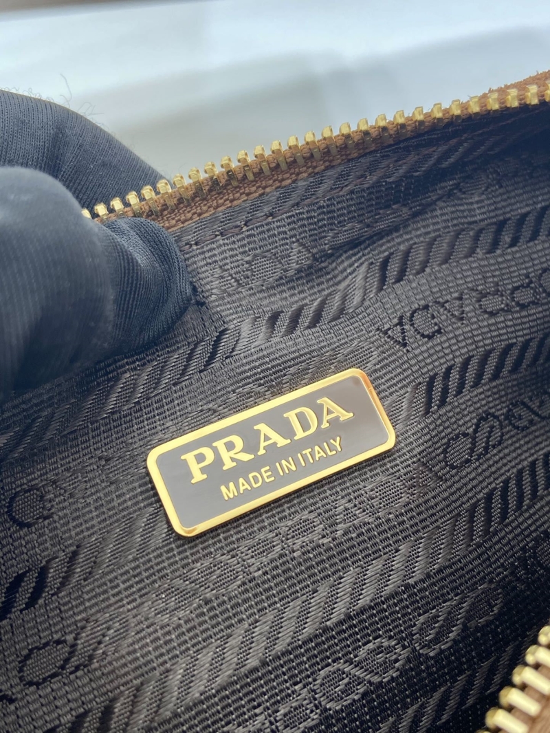 Pra*a hobo bags